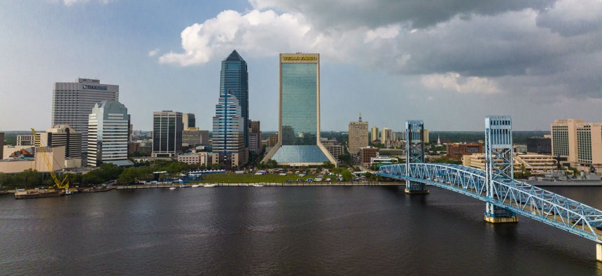 Skyline view of Jacksonville with John Alsop Bridge. 